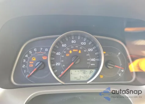 2013 Toyota Rav4 Le z USA, uszkodzony, nr VIN JTMBFREVXDD043498